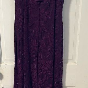 La Femme size 10 like new prom/special occasion dress. Worn once.